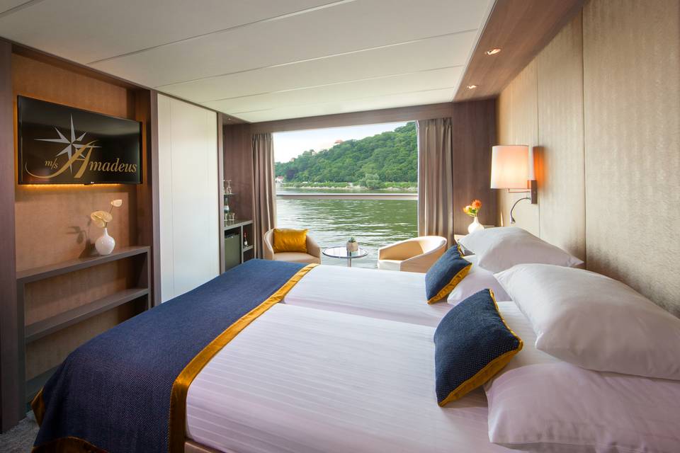 Amadeus Waterways Amadeus Imperial A1.jpg